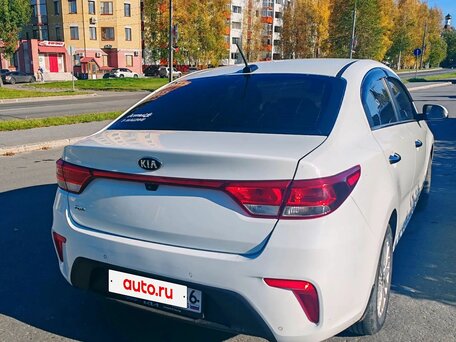 2018 Kia Rio IV, белый, 1450000 рублей, вид 4