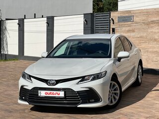2021 Toyota Camry VIII (XV70) Рестайлинг, белый, 2550000 рублей, вид 4