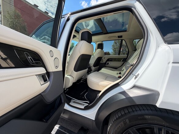 2019 Land Rover Range Rover IV Рестайлинг, белый, 6900000 рублей - вид 13