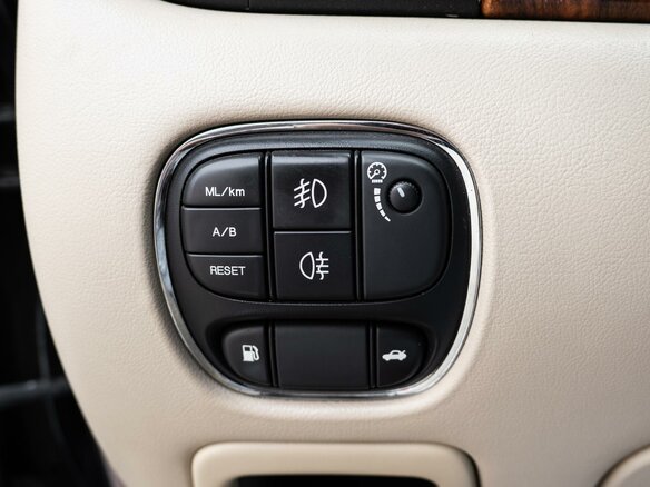 2003 Jaguar XJ III (X350/X358), чёрный, 2065000 рублей - вид 18
