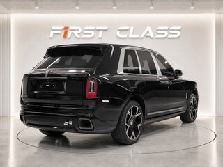 2026 Rolls-Royce Cullinan Black Badge I Рестайлинг (Series II), чёрный, 70000000 рублей, вид 4