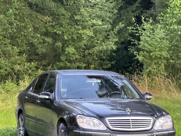 2002 Mercedes-Benz S-Класс 320 IV (W220), чёрный
