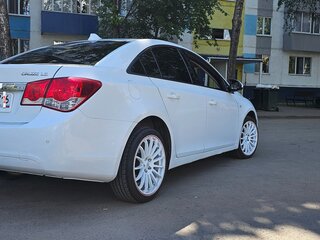 2012 Chevrolet Cruze I, белый, 650000 рублей, вид 3