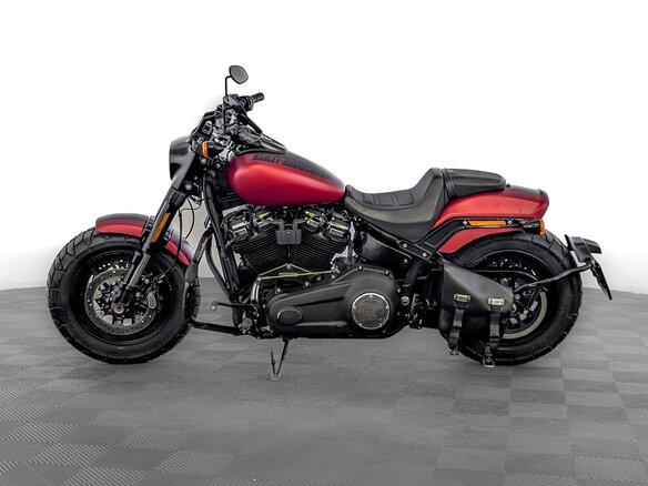 2019 Harley-Davidson Fat Bob, красный, 1449000 рублей - вид 4
