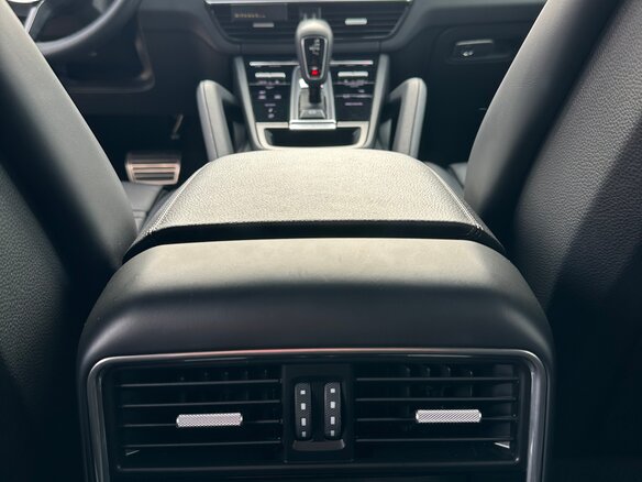 2020 Porsche Cayenne S III, чёрный, 6300000 рублей - вид 22
