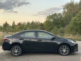 2017 Toyota Corolla XI (E160, E170, E180) Рестайлинг 1, чёрный, 1680000 рублей, вид 5