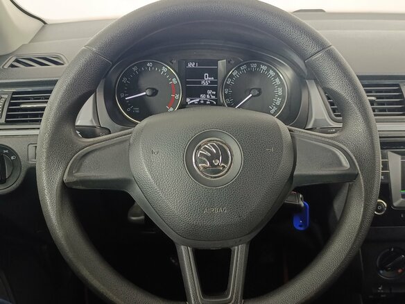 2016 Skoda Rapid I, красный, 970000 рублей - вид 9