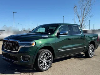 2026 Ram 1500 Crew Cab V Рестайлинг, зелёный, 10698000 рублей, вид 1