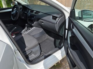 2017 Skoda Octavia III (A7), белый, 1690000 рублей, вид 2
