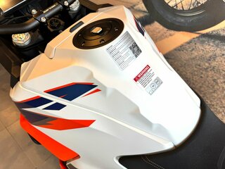2024 KTM 1290 Super Adventure R, белый, 1920000 рублей, вид 3