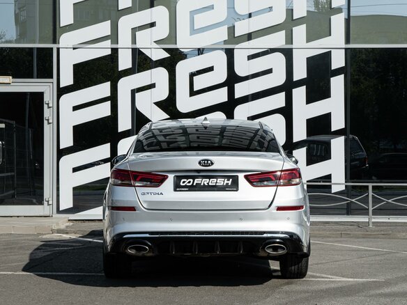 2019 Kia Optima IV Рестайлинг, серебристый, 1923400 рублей - вид 3