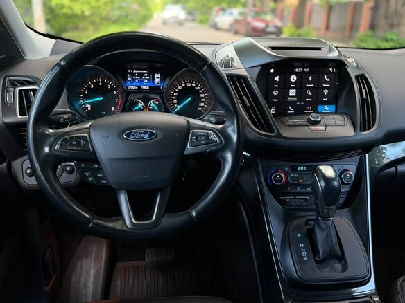 2017 Ford Kuga II Рестайлинг, белый - вид 7