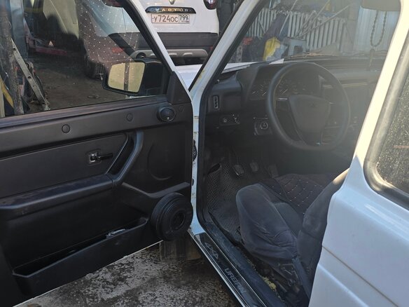 2005 Lada (ВАЗ) 2121 (4x4) I Рестайлинг, белый, 545000 рублей - вид 5
