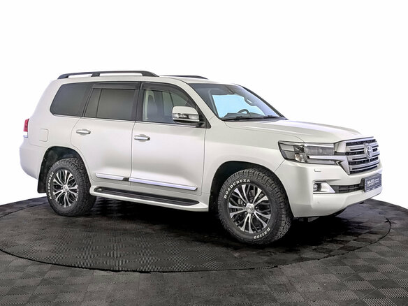 2016 Toyota Land Cruiser 200 Series Рестайлинг 2, белый - вид 3
