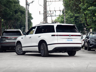 2026 Volkswagen ID.Era 9X 65.2 kWh, белый, 9500333 рублей, вид 4