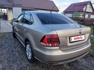 2016 Volkswagen Polo V Рестайлинг, бежевый, 1050000 рублей, вид 3