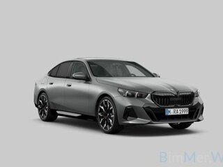 2026 BMW 5 серии 540d xDrive VIII (G60/G61/G68), серый, 14190000 рублей, вид 5