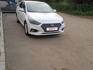 2017 Hyundai Solaris II, белый, 1200000 рублей, вид 2