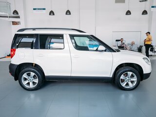 2013 Skoda Yeti I, белый, 779000 рублей, вид 4