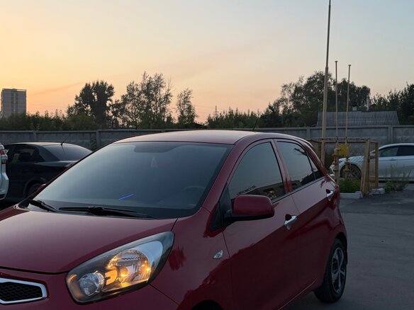 2014 Kia Picanto II, красный, 850000 рублей - вид 1