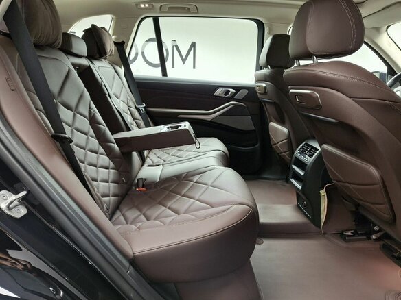 2026 BMW X5 Long 30Li IV (G05/G18) Рестайлинг, чёрный, 10400000 рублей - вид 8