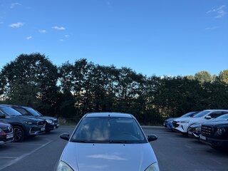 2005 Ford Focus I Рестайлинг, серебристый, 265000 рублей, вид 1
