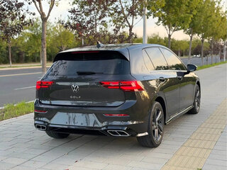 2022 Volkswagen Golf VIII, серый, 2100000 рублей, вид 4