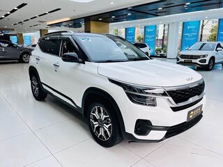 2022 Kia KX3, белый, 1376000 рублей, вид 1
