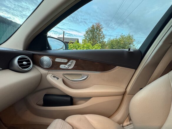 2015 Mercedes-Benz C-Класс 250 IV (W205), белый, 2400000 рублей - вид 20