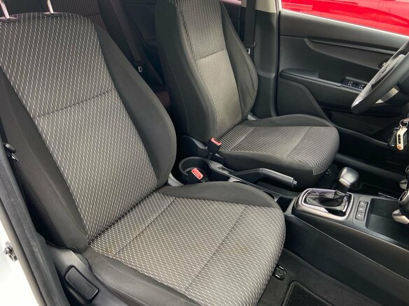 2018 Kia Rio IV, белый, 1390000 рублей - вид 8