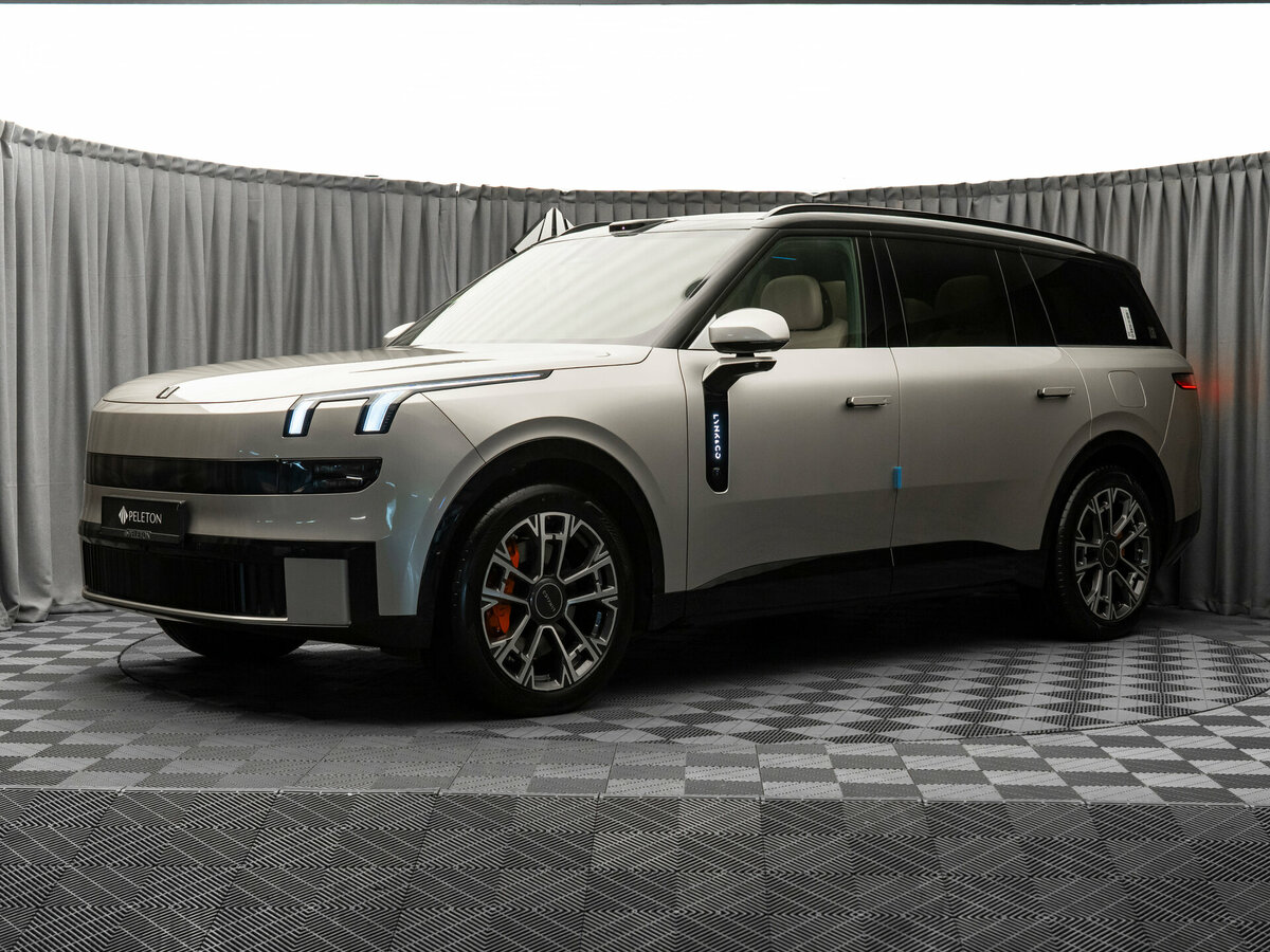 Открыть фотографии: Lynk & Co 900