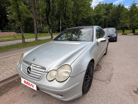 2002 Mercedes-Benz C-Класс 180 II (W203), серебристый, 450000 рублей, вид 3
