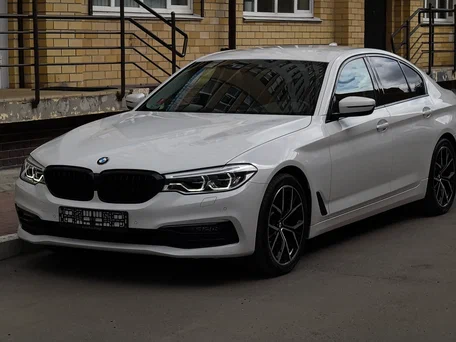 2018 BMW 5 серии 520d xDrive VII (G30/G31/G38), белый, 3050000 рублей, вид 1