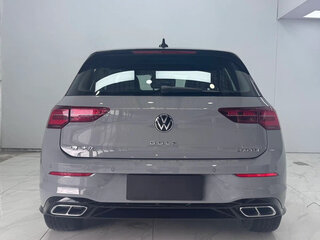 2023 Volkswagen Golf VIII, серый, 1950000 рублей, вид 5