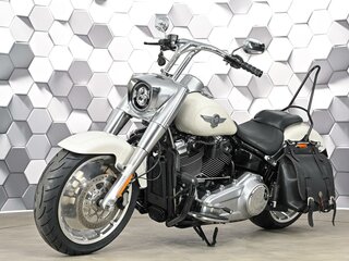 2017 Harley-Davidson Fat Boy, белый, 1699000 рублей, вид 2
