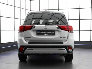 2019 Mitsubishi Outlander III Рестайлинг 3, белый, 2139000 рублей, вид 5