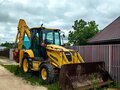 2011 Komatsu WB93R-5, жёлтый, 4000000 рублей