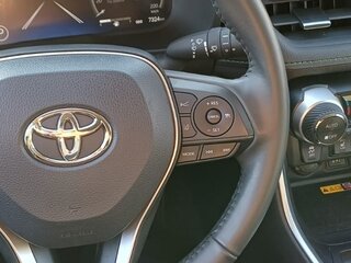 2024 Toyota RAV4 V (XA50), чёрный, 3575000 рублей, вид 4