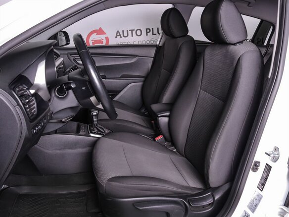 2021 Kia Rio X IV Рестайлинг, белый, 1365000 рублей - вид 7