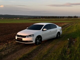 2012 Volkswagen Passat B7, белый, 999000 рублей, вид 1