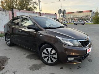 2015 Kia Rio III Рестайлинг, коричневый, 899999 рублей, вид 4
