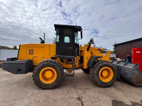 2012 XCMG LW300, жёлтый, 1750000 рублей, вид 1