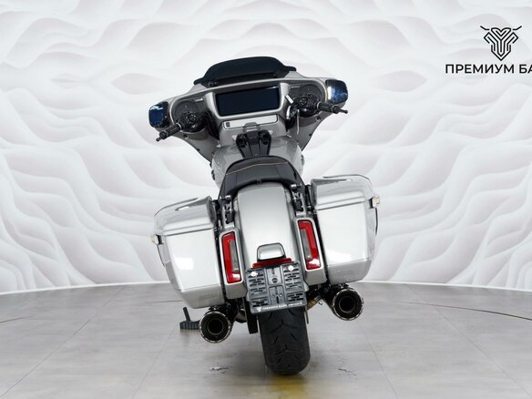 2023 Harley-Davidson CVO Street Glide, серебристый, 3899000 рублей - вид 6