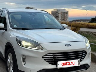 2020 Ford Kuga III, белый, 2050000 рублей, вид 3