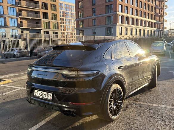 2021 Porsche Cayenne GTS Coupé III, чёрный, 14500000 рублей - вид 2