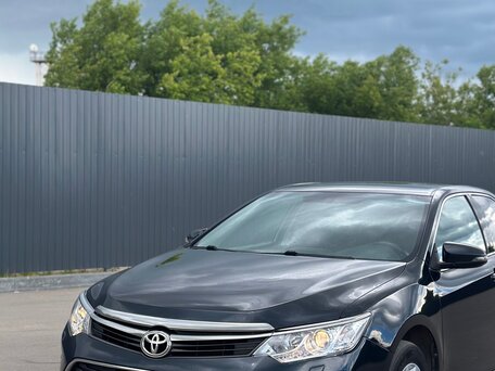 2015 Toyota Camry VII (XV50) Рестайлинг, чёрный, 1650000 рублей, вид 4