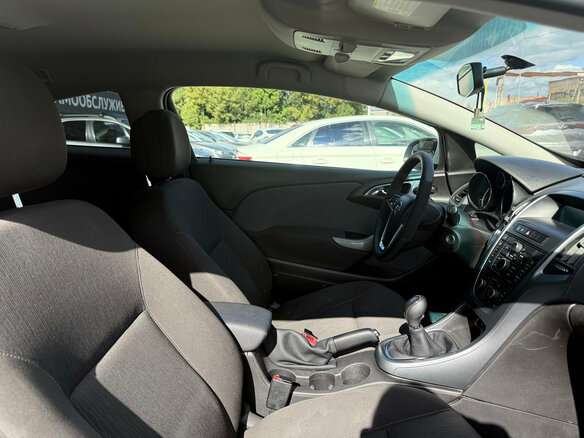 2013 Opel Astra GTC J Рестайлинг, белый - вид 19