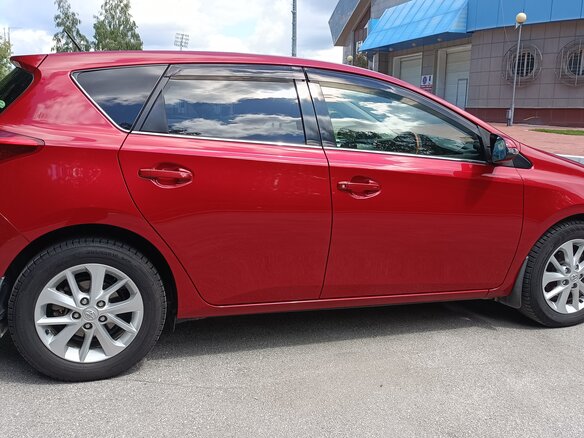 2014 Toyota Auris II, красный, 1290000 рублей - вид 10
