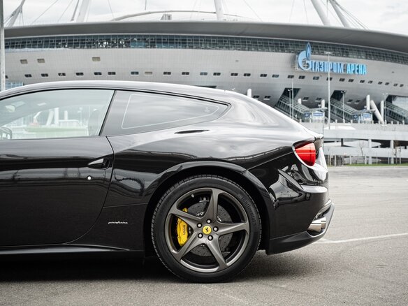 2011 Ferrari FF, чёрный - вид 13