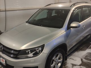 2012 Volkswagen Tiguan I Рестайлинг, серебристый, 1250000 рублей, вид 1